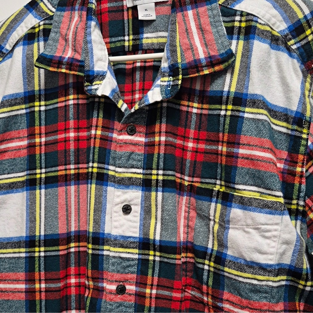 Amazon Essentials Mens XL Multicolor christmas Plaid Flannel Lng Slv Button Up